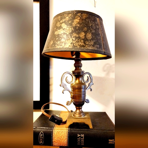 Other - 🛋️Vintage solid brass small table lamp neoclassic accent trophy urn